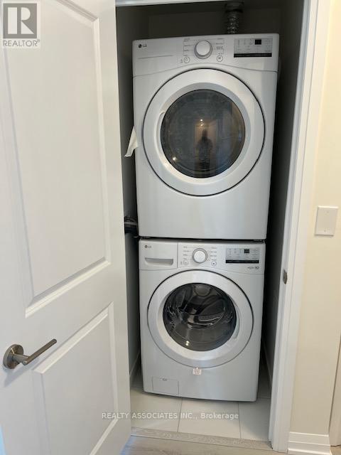 1321 - 3270 Sheppard Avenue E, Toronto, ON