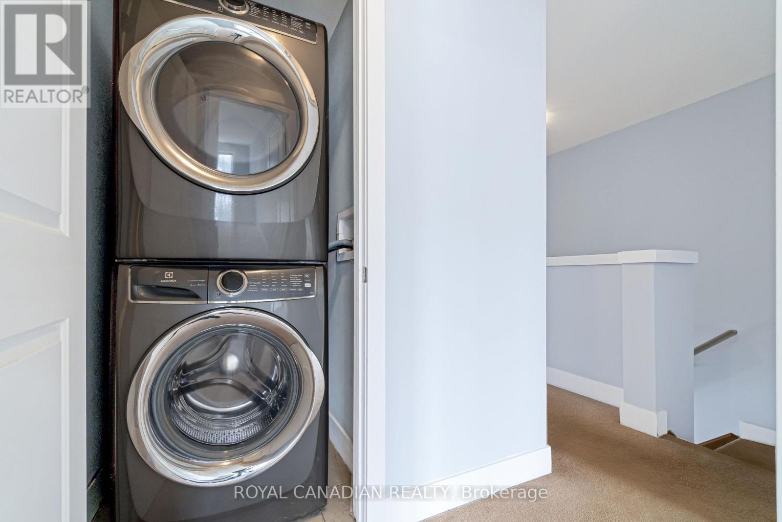 673 Chelton Road, London South, ON - Indoor Photo Showing Laundry Room