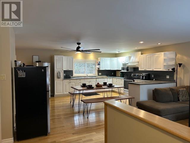 33 Mississagi Cres, Iron Bridge, ON - Indoor Photo Showing Kitchen