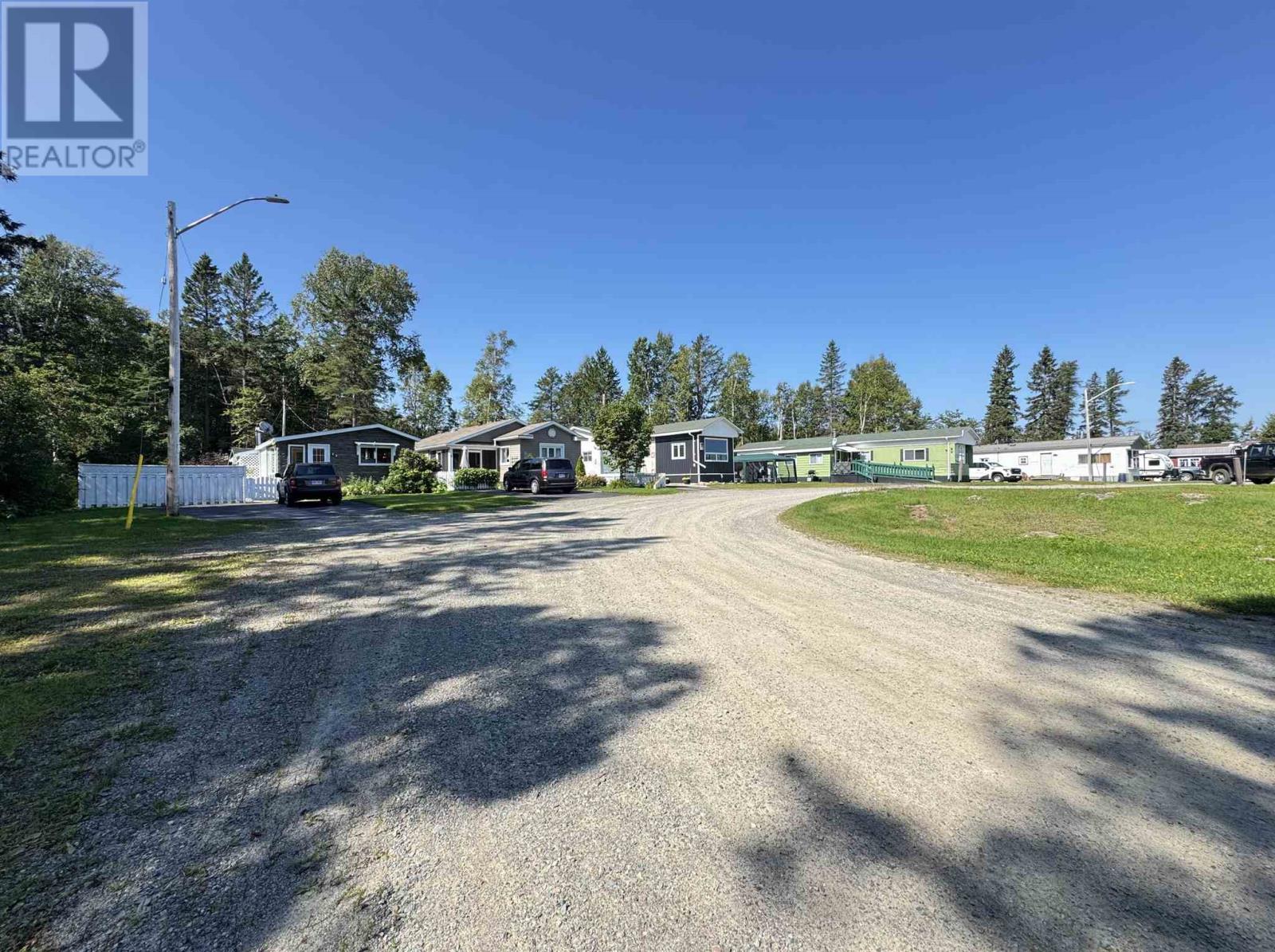 28 Winston Rd, Wawa, ON