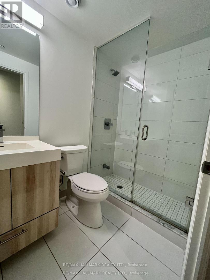 420 - 251 Jarvis Street, Toronto, ON - Indoor Photo Showing Bathroom