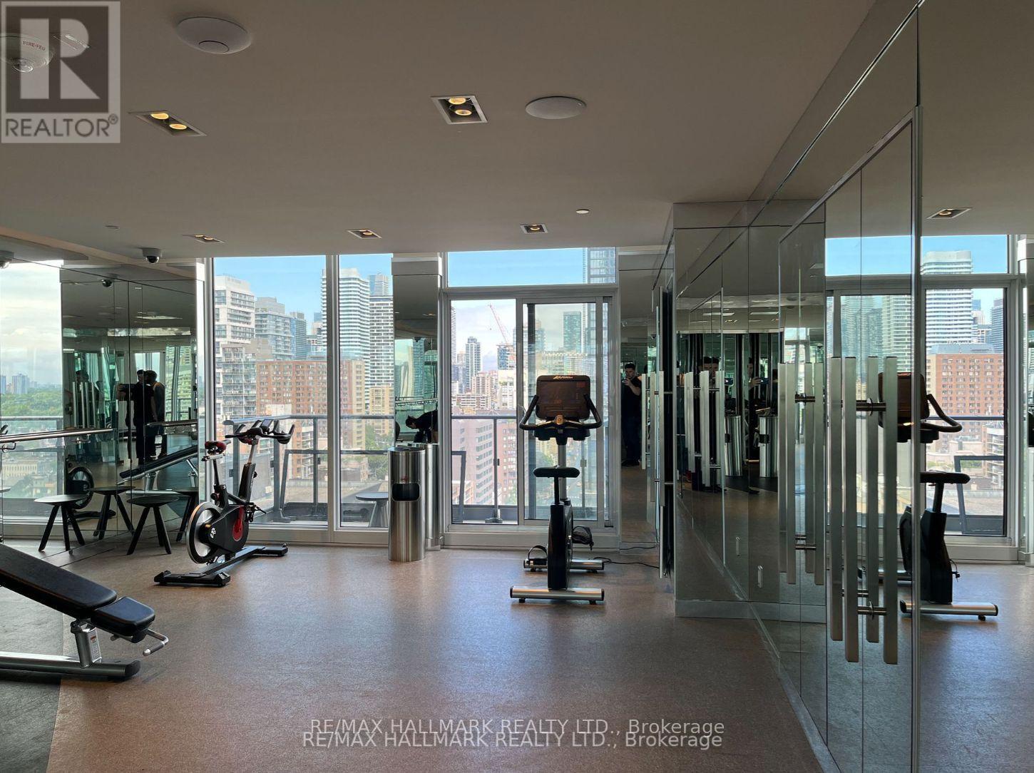 420 - 251 Jarvis Street, Toronto, ON - Indoor Photo Showing Gym Room