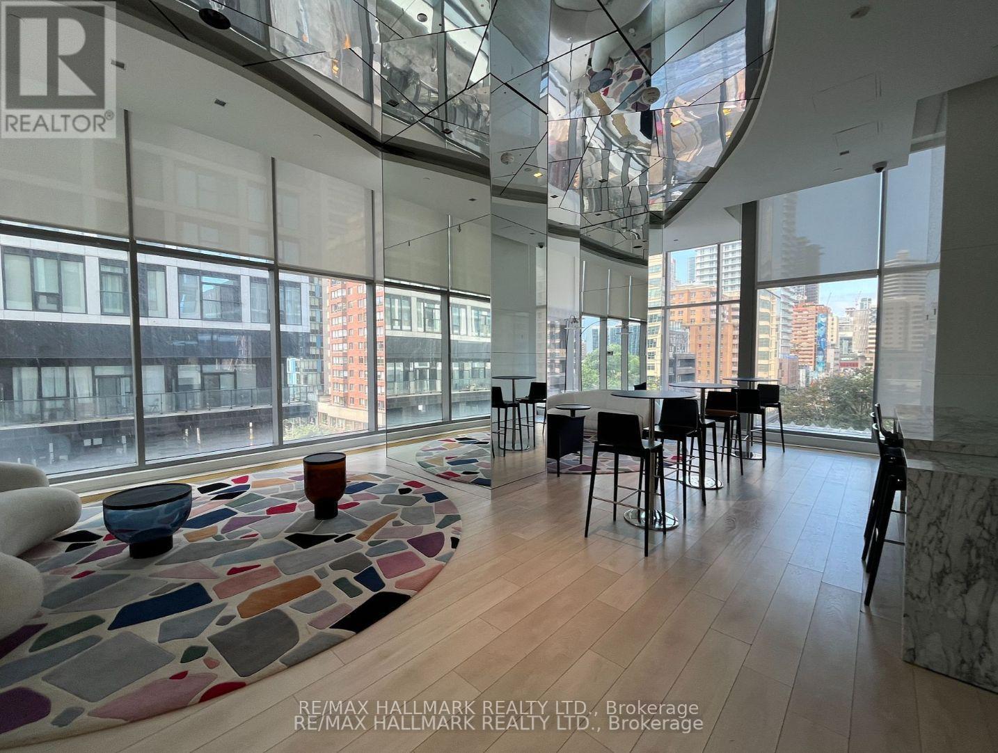 420 - 251 Jarvis Street, Toronto, ON - Indoor Photo Showing Other Room