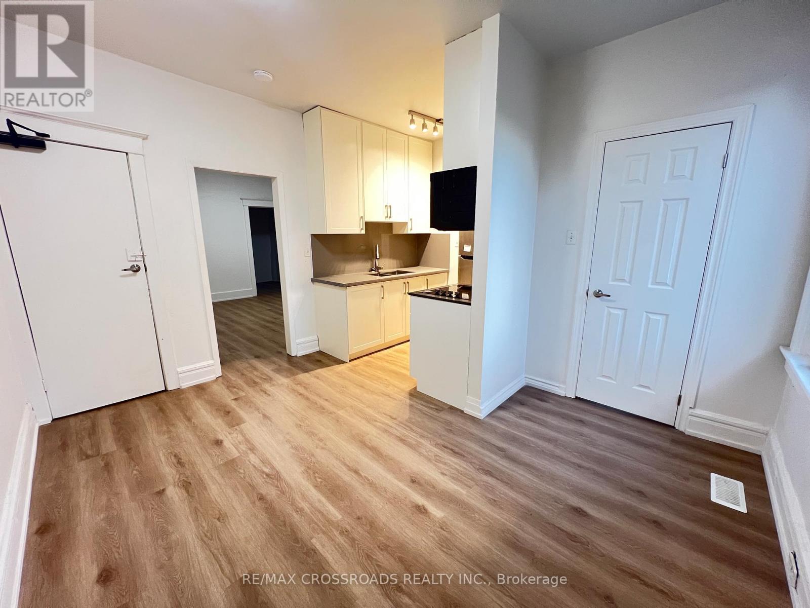 Unit 1 - 82 Curzon Street, Toronto, ON - Indoor Photo Showing Kitchen