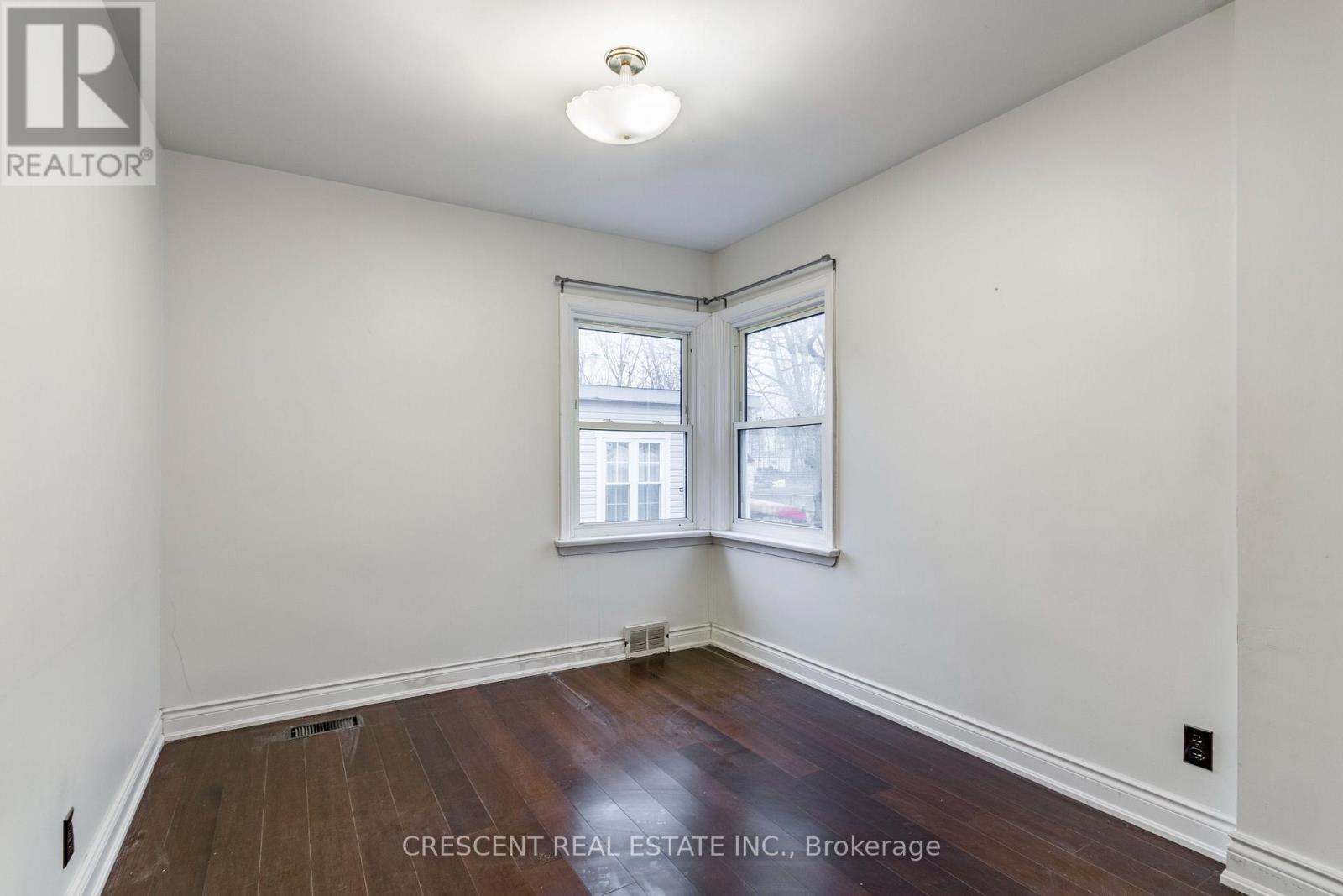 Main & Upper - 261 Barrie Road, Orillia, ON - Indoor Photo Showing Other Room