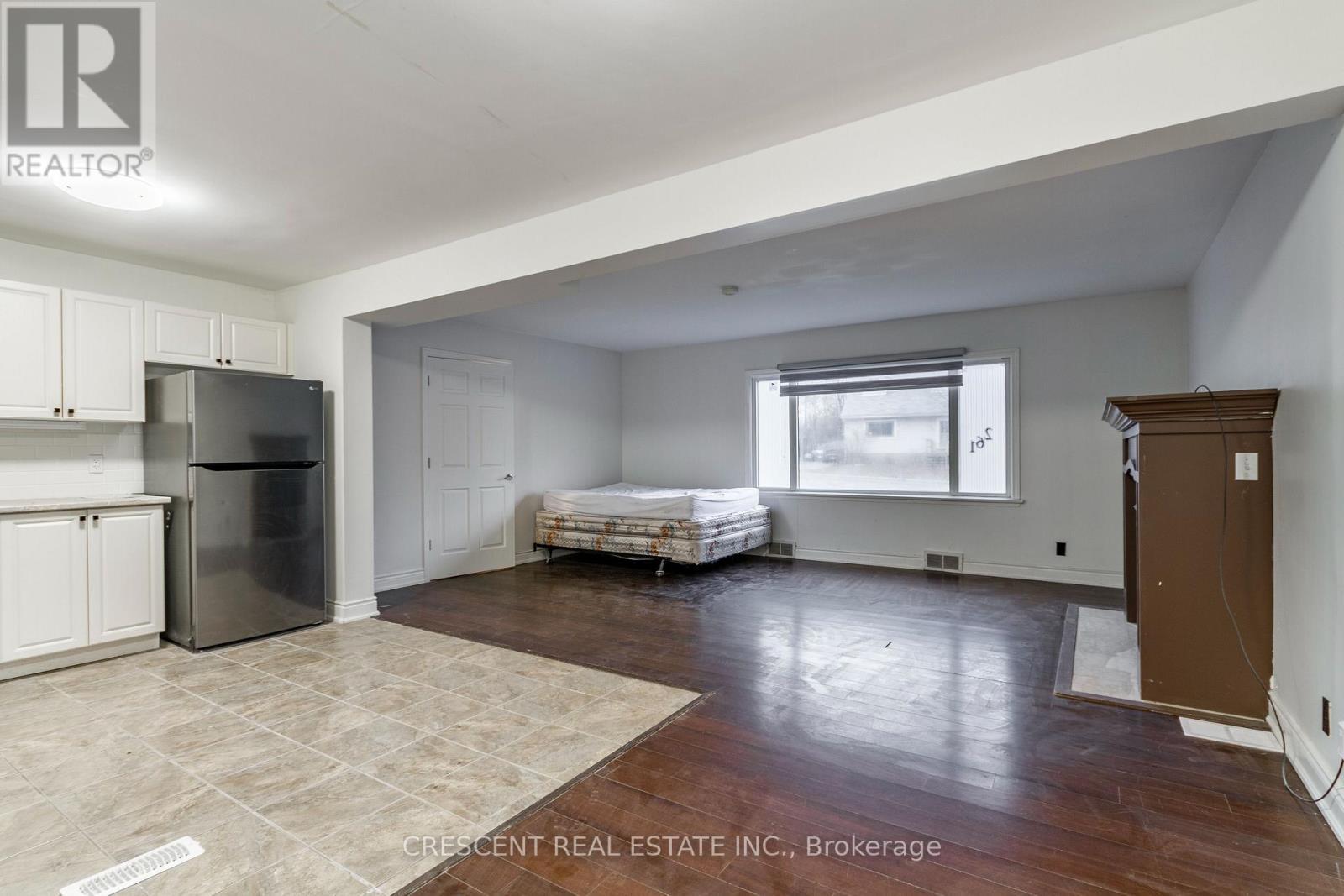 Main & Upper - 261 Barrie Road, Orillia, ON - Indoor