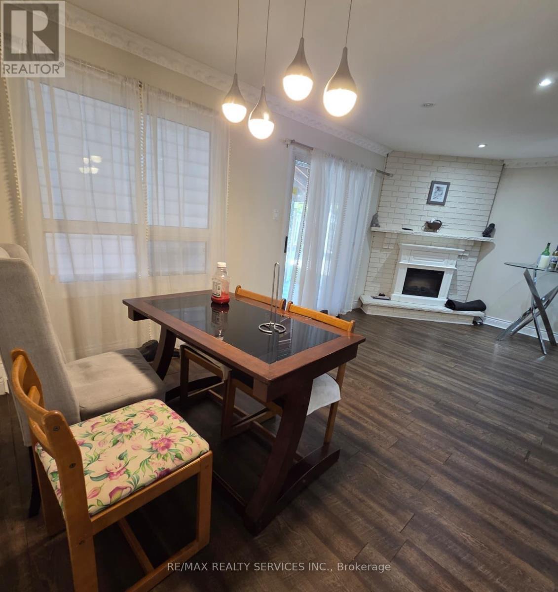 32 Shenstone Avenue, Brampton, ON - Indoor