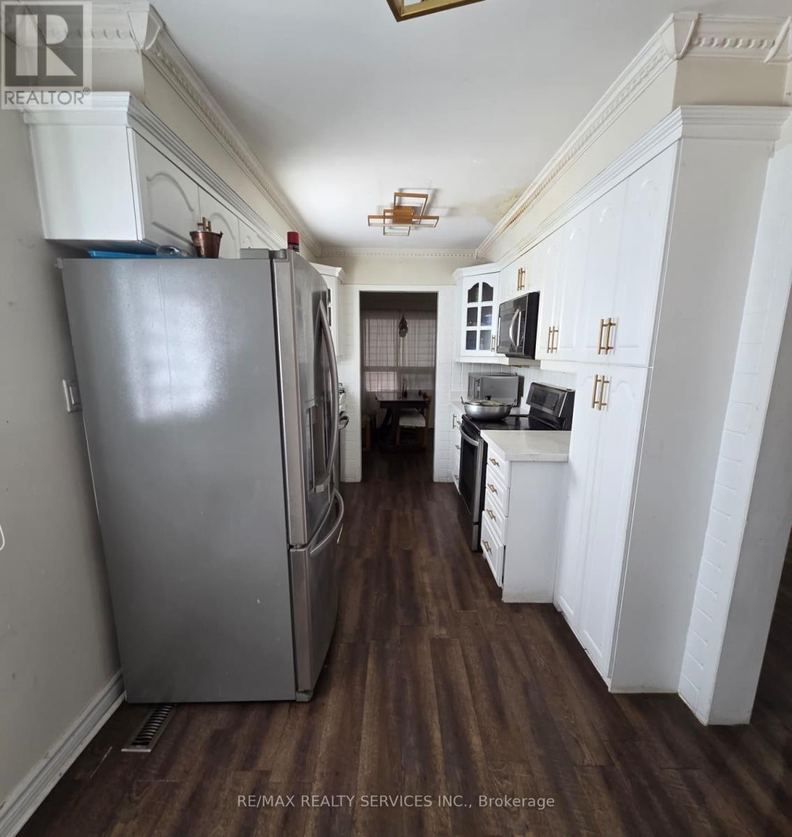 32 Shenstone Avenue, Brampton, ON - Indoor Photo Showing Laundry Room