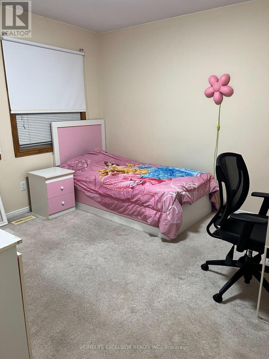 3408 Water Lily Court, Mississauga, ON - Indoor Photo Showing Bedroom