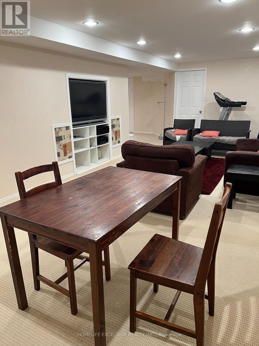 3408 Water Lily Court, Mississauga, ON - Indoor