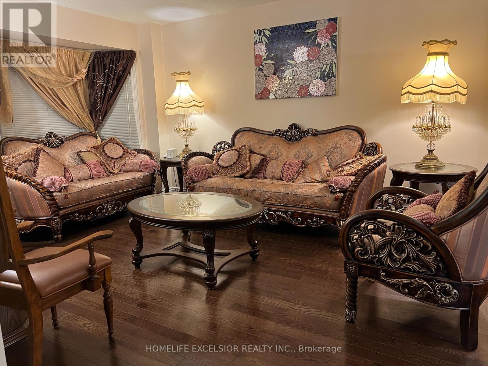 3408 Water Lily Court, Mississauga, ON - Indoor Photo Showing Living Room