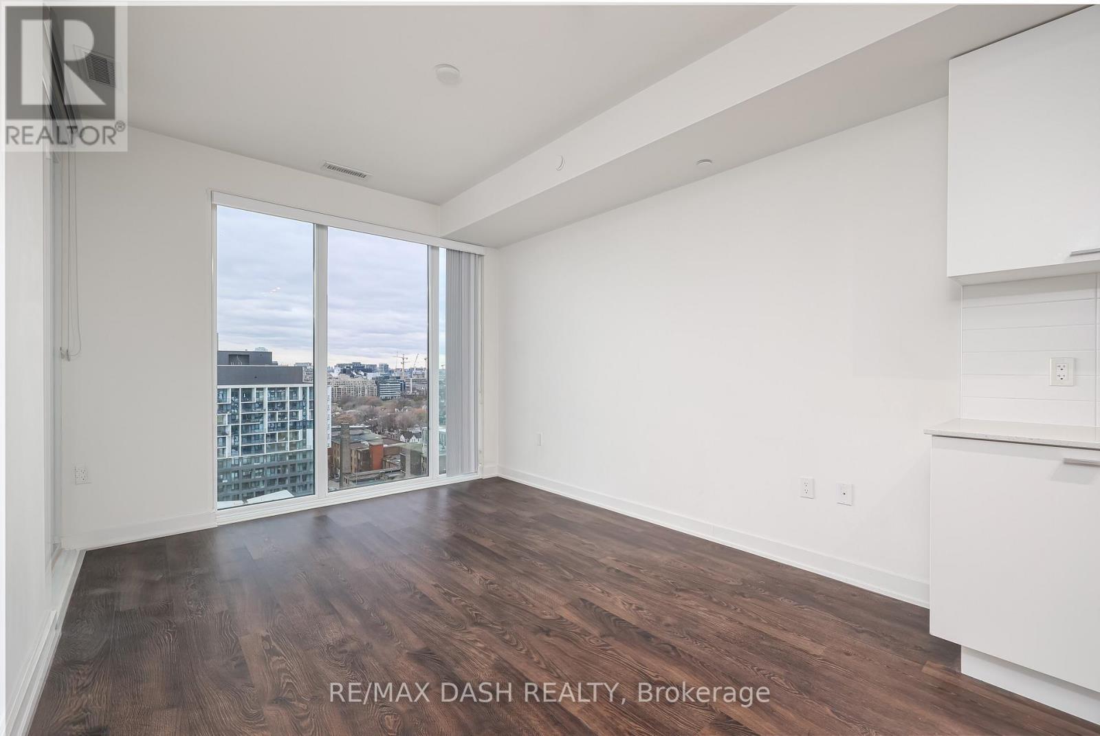 1508W - 27 Bathurst Street, Toronto, ON - Indoor Photo Showing Other Room