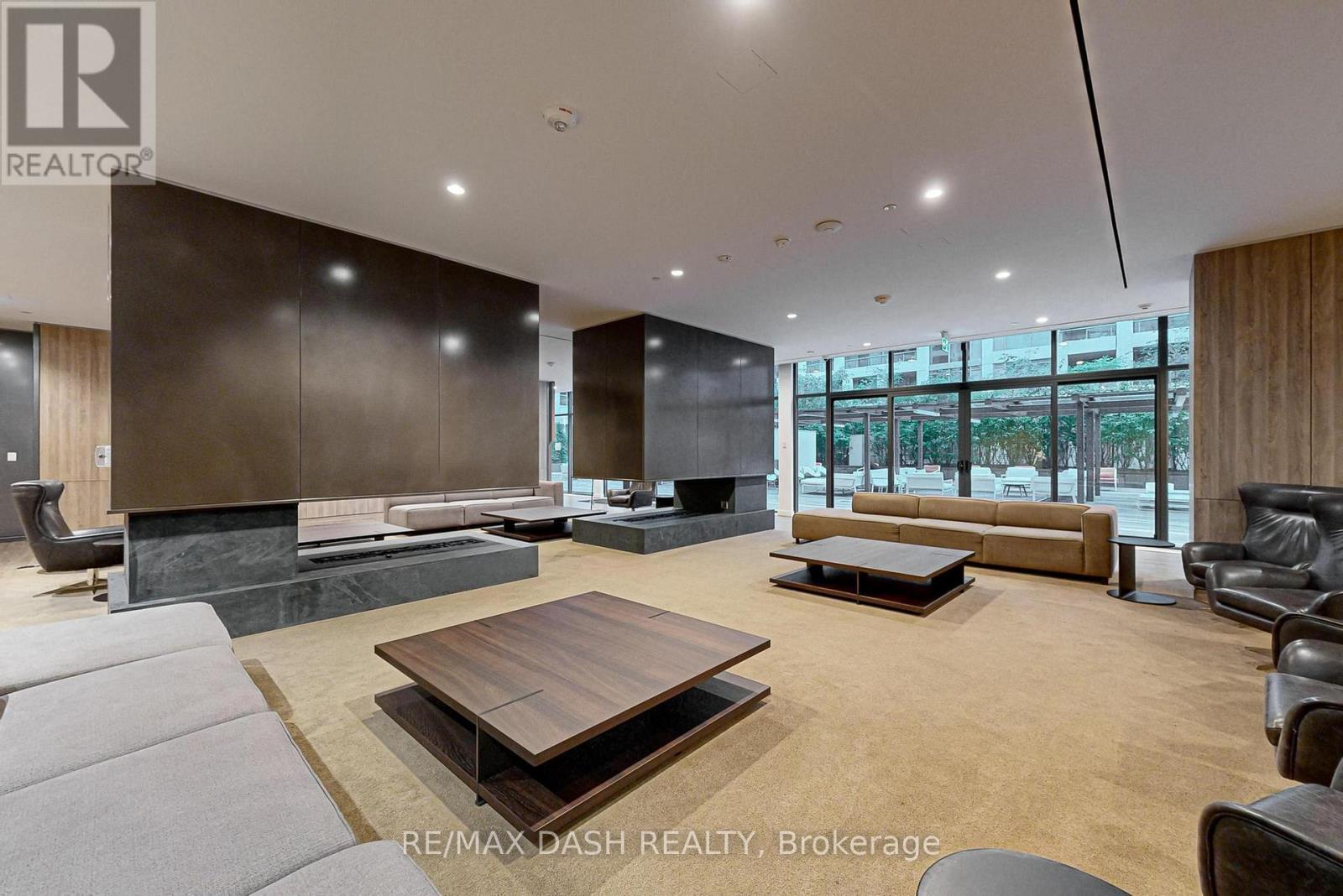 1508W - 27 Bathurst Street, Toronto, ON - Indoor