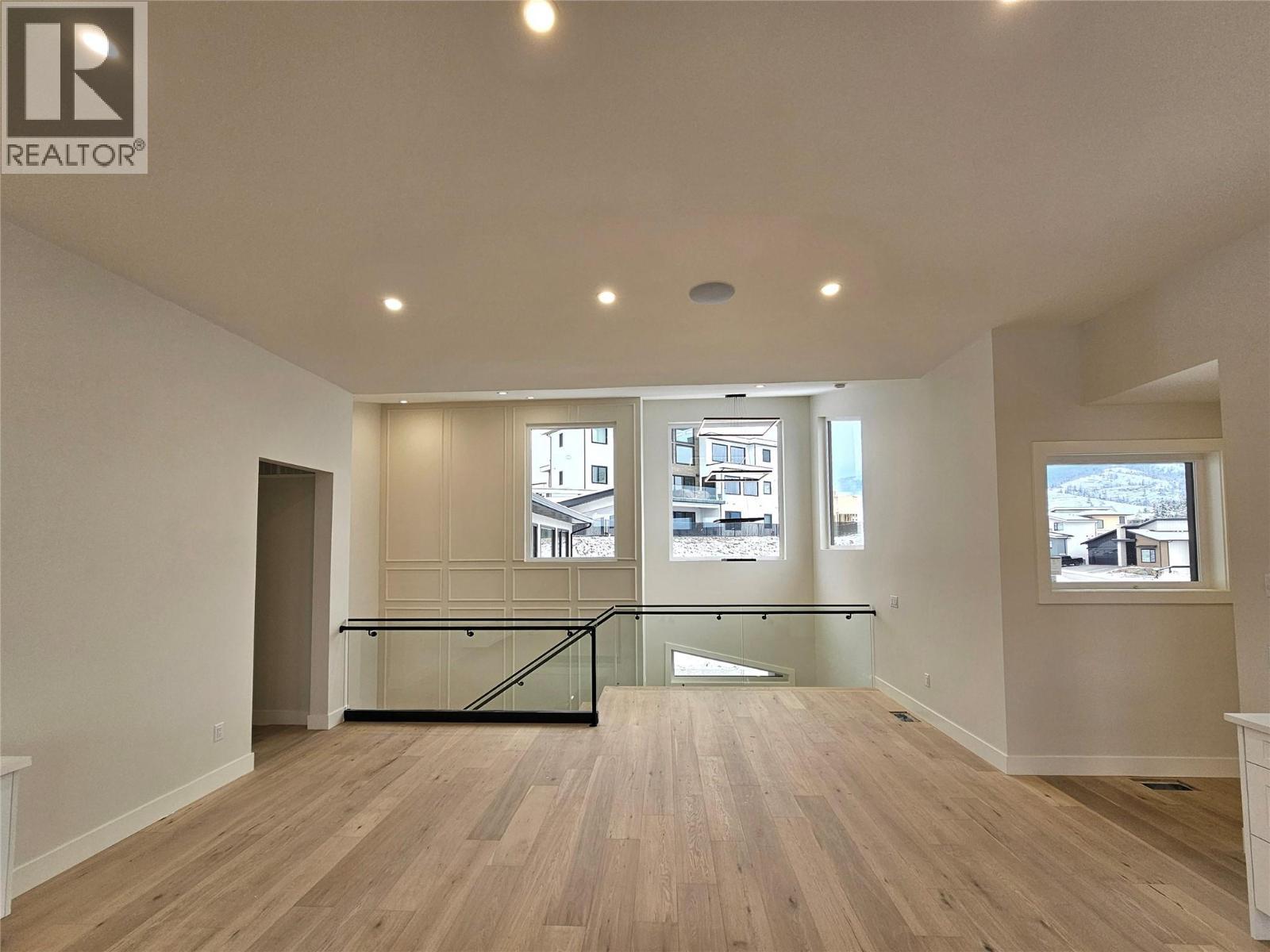 1122 Carnoustie Drive, Kelowna, BC - Indoor Photo Showing Other Room