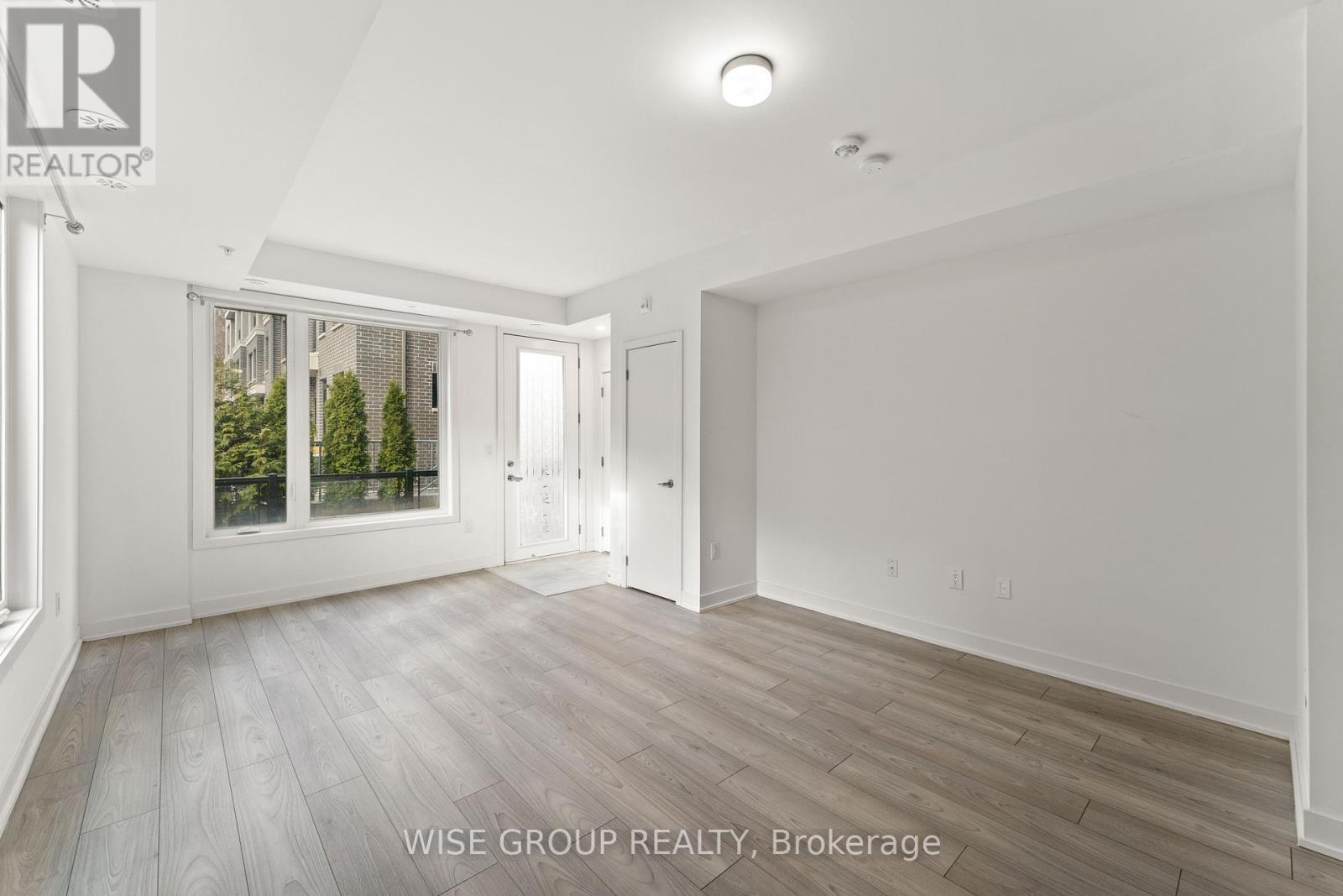 15 - 3476 Widdicombe Way, Mississauga, ON - Indoor Photo Showing Other Room