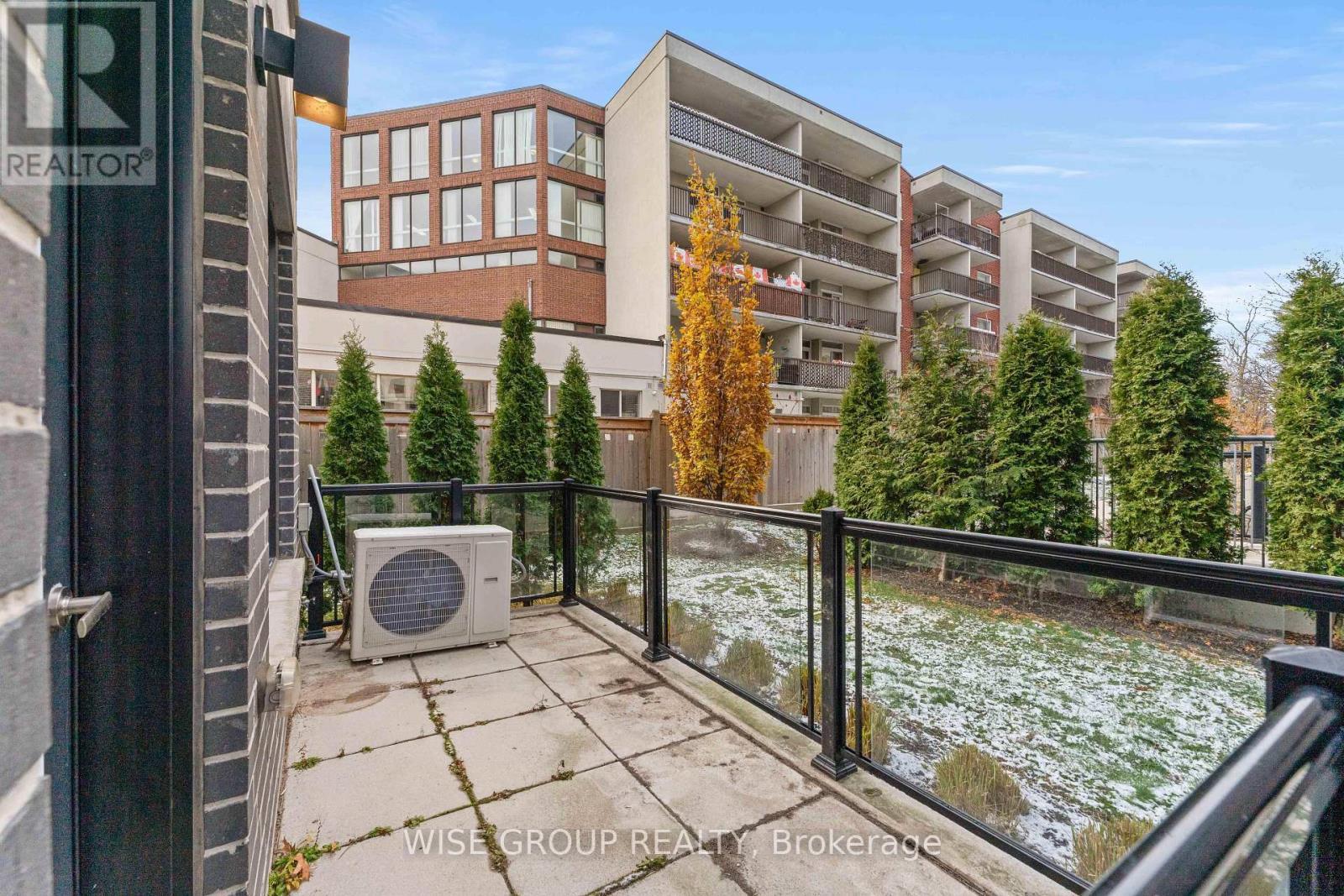 15 - 3476 Widdicombe Way, Mississauga, ON - Outdoor