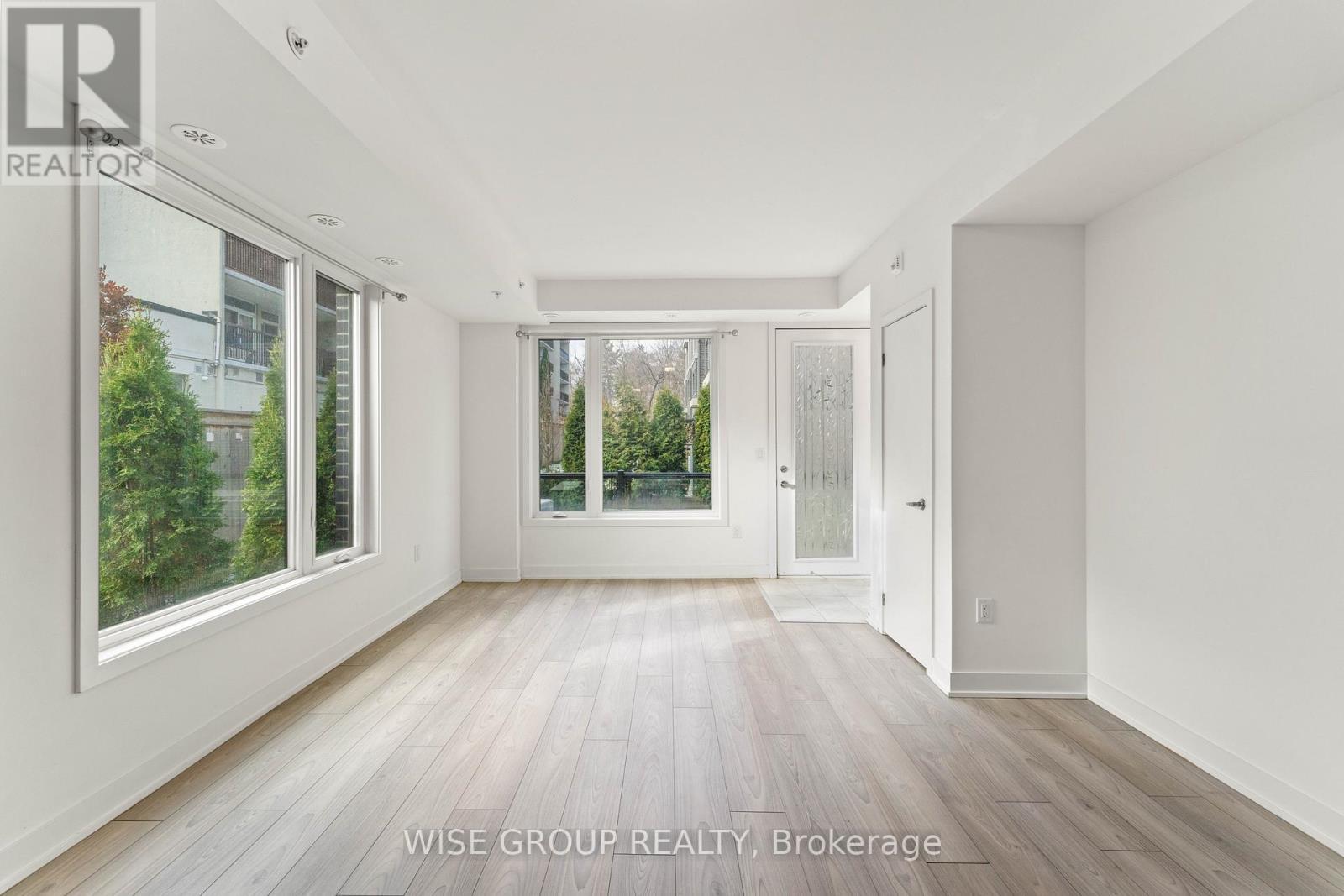 15 - 3476 Widdicombe Way, Mississauga, ON - Indoor Photo Showing Other Room