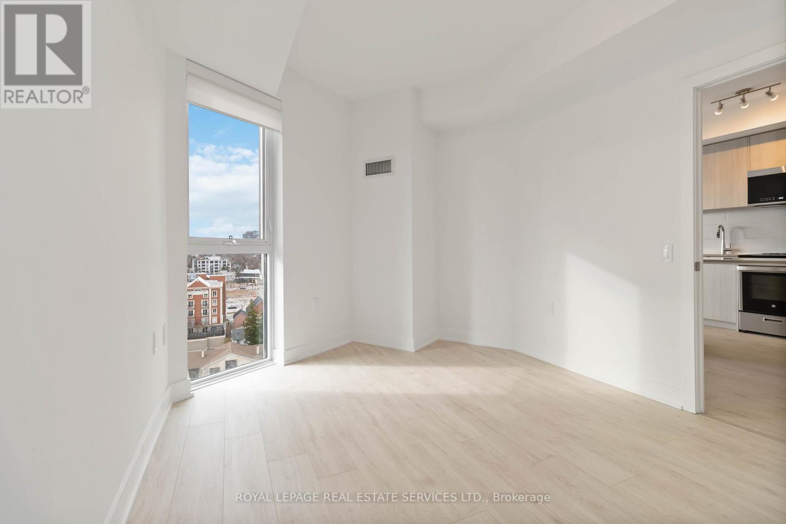 1109 - 2088 James Street, Burlington, ON - Indoor