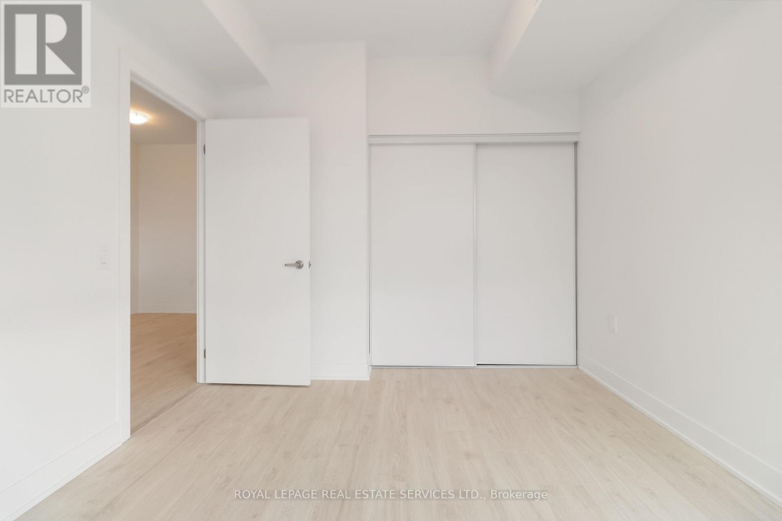 1109 - 2088 James Street, Burlington, ON - Indoor Photo Showing Other Room