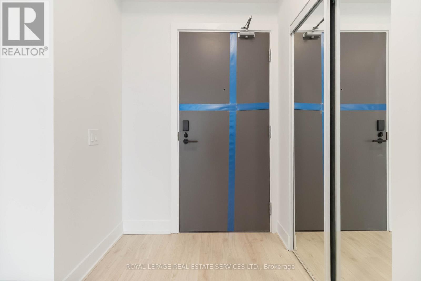 1109 - 2088 James Street, Burlington, ON - Indoor Photo Showing Other Room