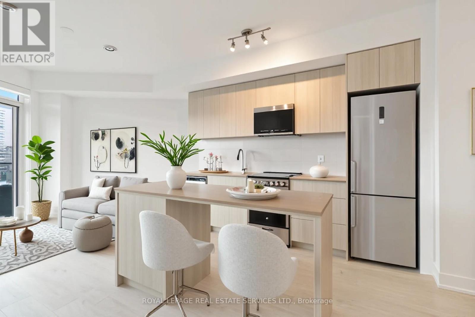 1109 - 2088 James Street, Burlington, ON - Indoor