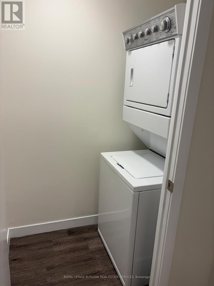 2007 - 2081 Fairview Street, Burlington, ON - Indoor Photo Showing Laundry Room