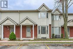 27 - 50 CHAPMAN COURT London North (North L), ON N6G 5E1