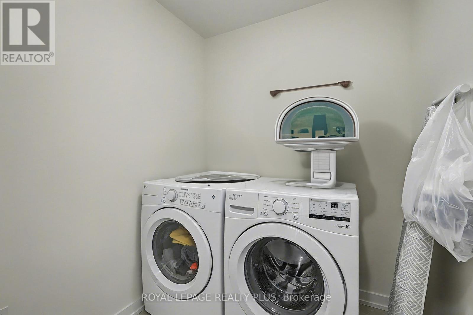 Second floor laundry - 24 Ferguson Street, Erin, ON - Indoor Photo Showing Laundry Room