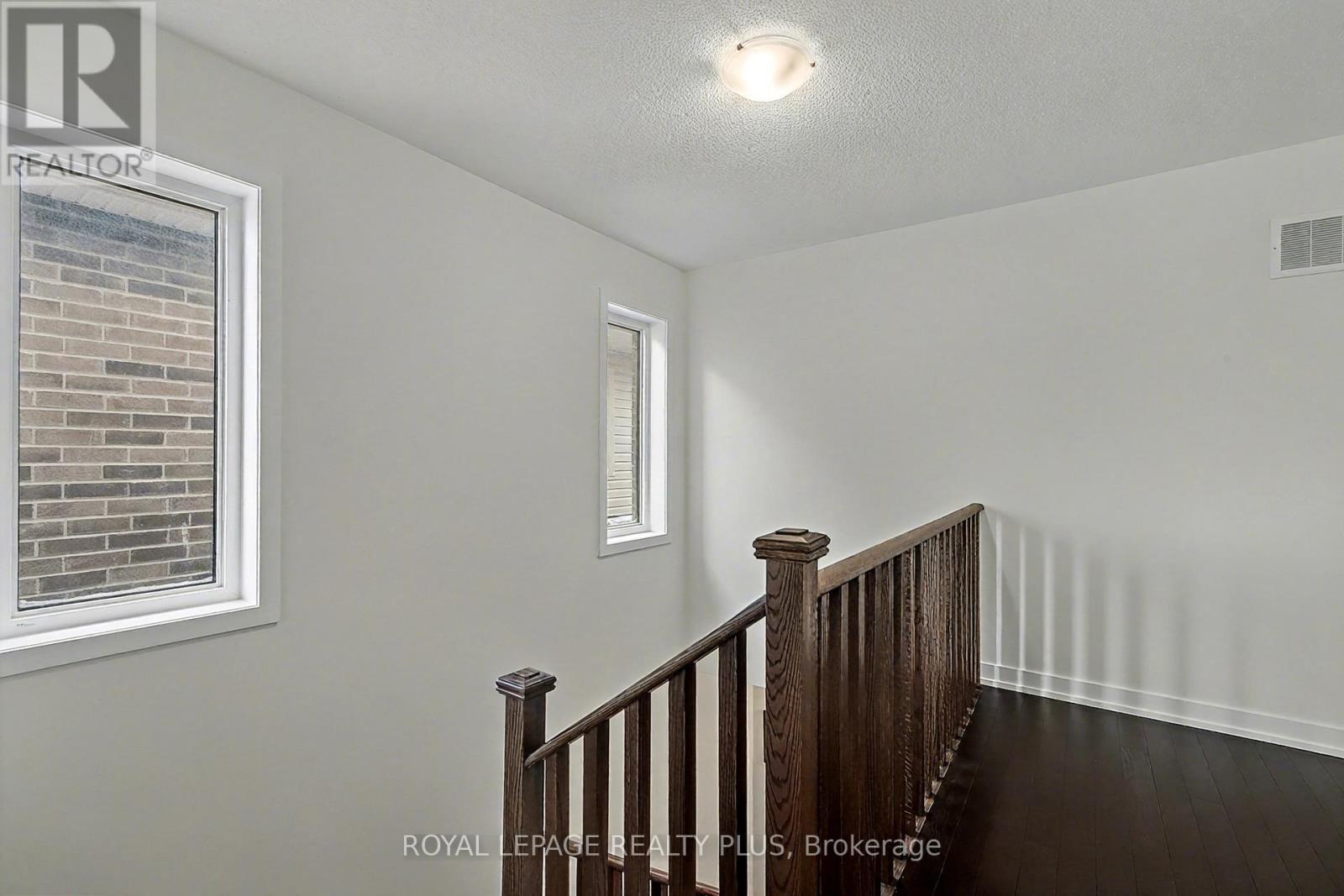 Hardwood in hallways - 24 Ferguson Street, Erin, ON - Indoor Photo Showing Other Room