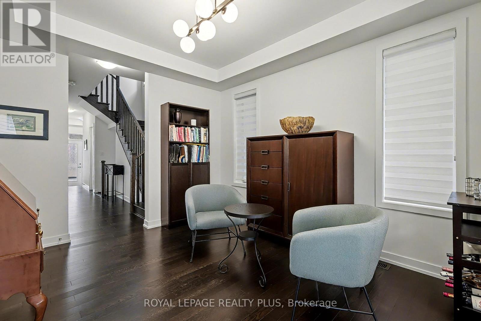 Impeccable hardwood flooring - 24 Ferguson Street, Erin, ON - Indoor