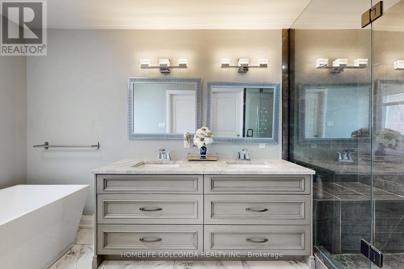 2687 Haldimand 55 Road, Haldimand, ON - Indoor Photo Showing Bathroom