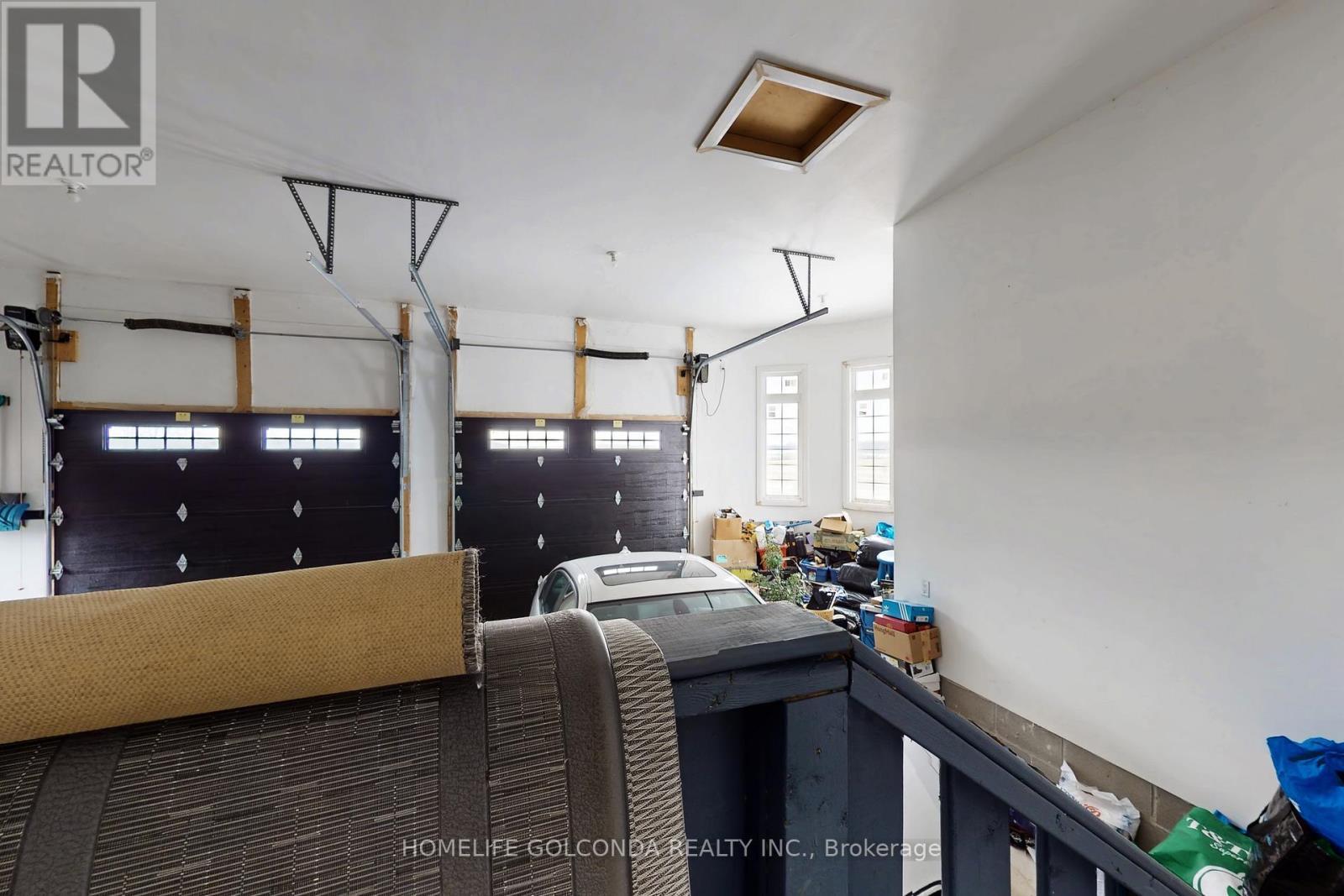 2687 Haldimand 55 Road, Haldimand, ON - Indoor Photo Showing Garage