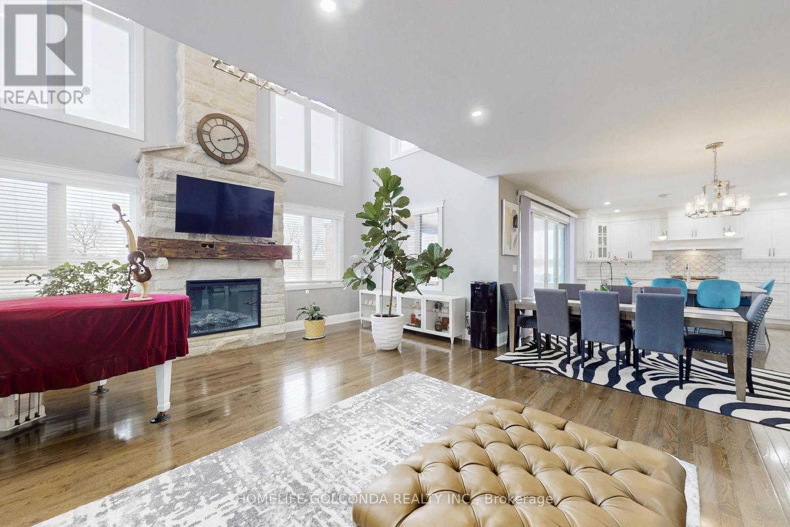 2687 Haldimand 55 Road, Haldimand, ON - Indoor With Fireplace