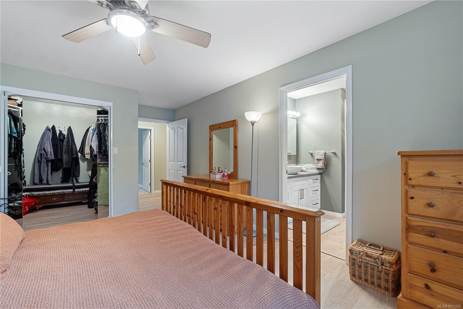 1356 Meadowood Way, Qualicum Beach, BC