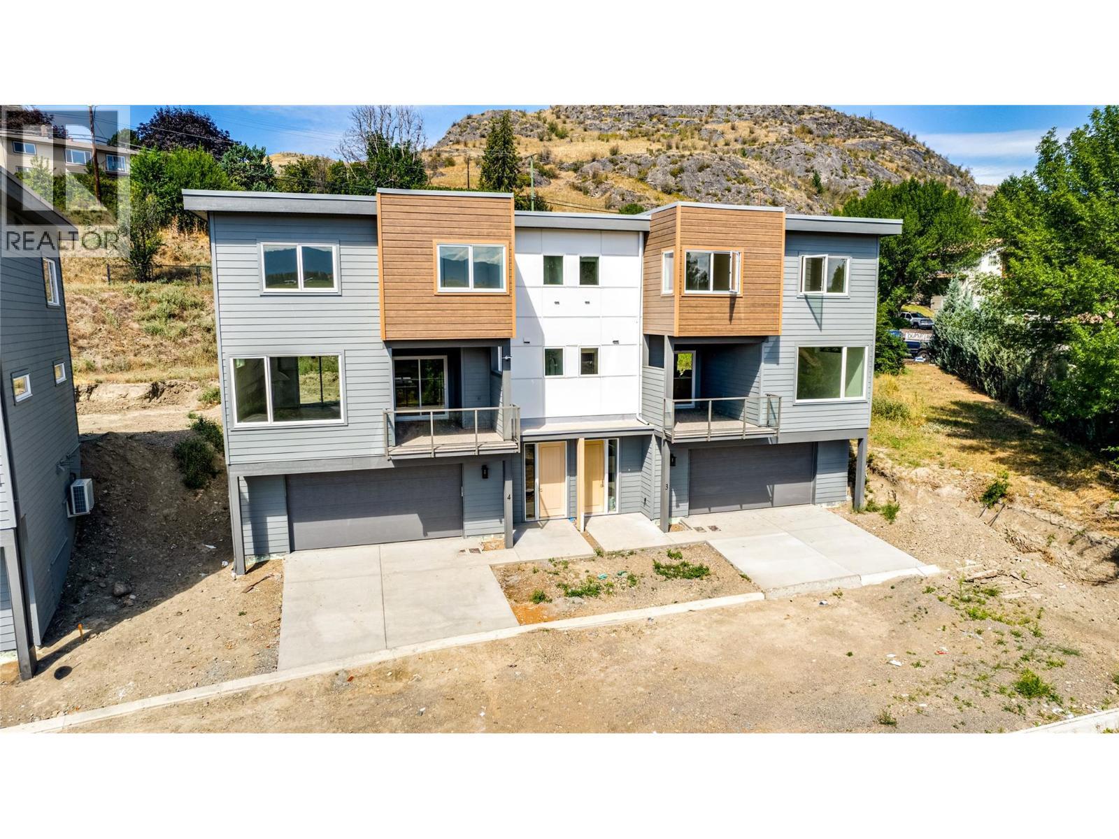 5705 Heritage Drive Unit# Sl 9, Vernon, BC - Outdoor With Facade