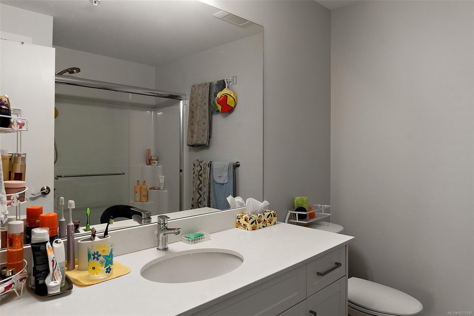 607-2843 Jacklin Rd, Langford, BC - Indoor Photo Showing Bathroom