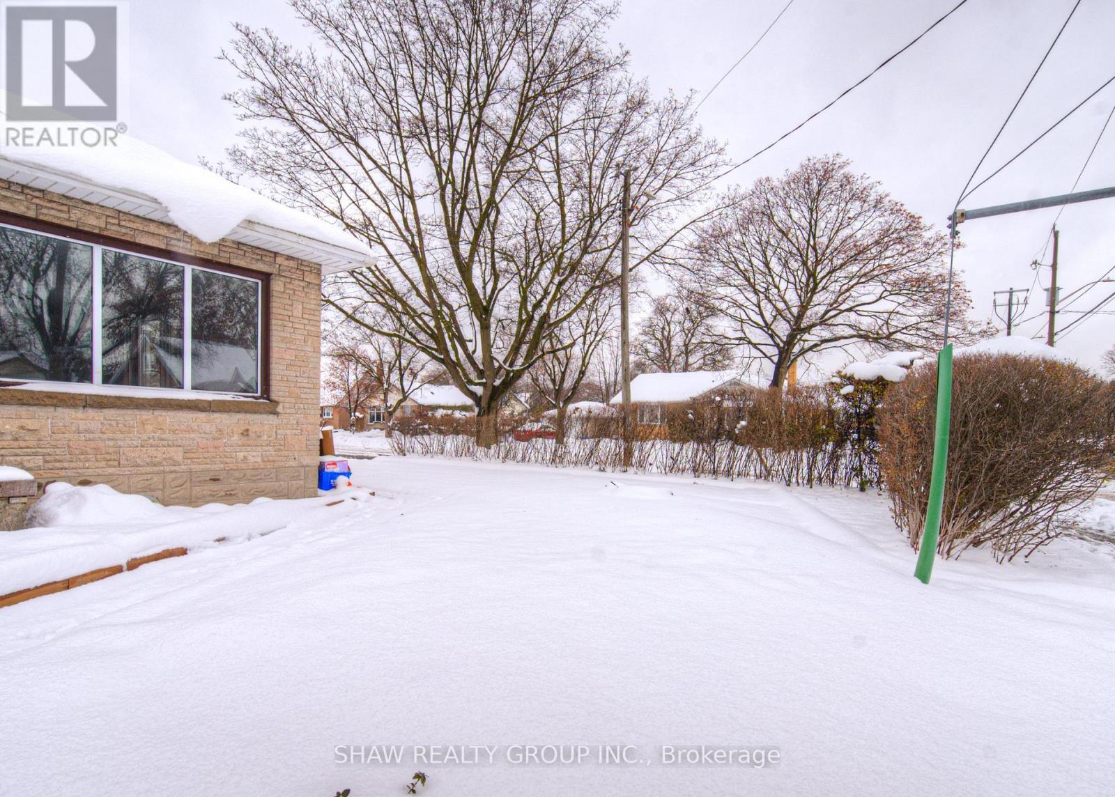 184 Patricia Avenue, Kitchener, ON - Outdoor