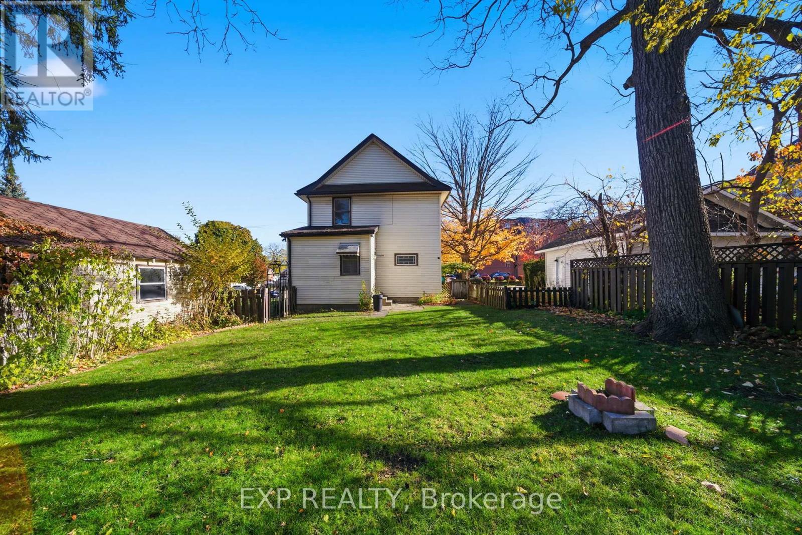 160 Head Street N, Norfolk, ON - Outdoor