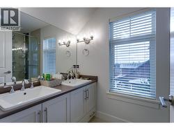 Master En Suite Bath -