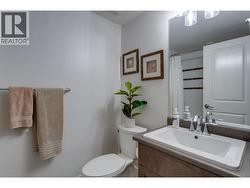 Entry En suite Bath -