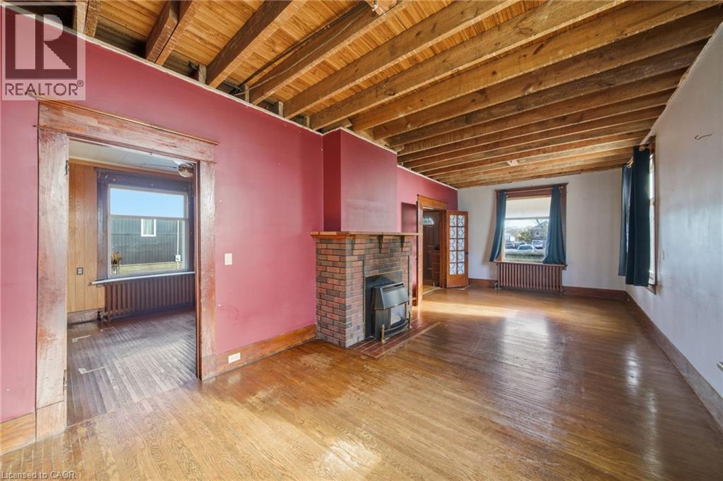 160 Head Street N, Simcoe, ON - Indoor With Fireplace