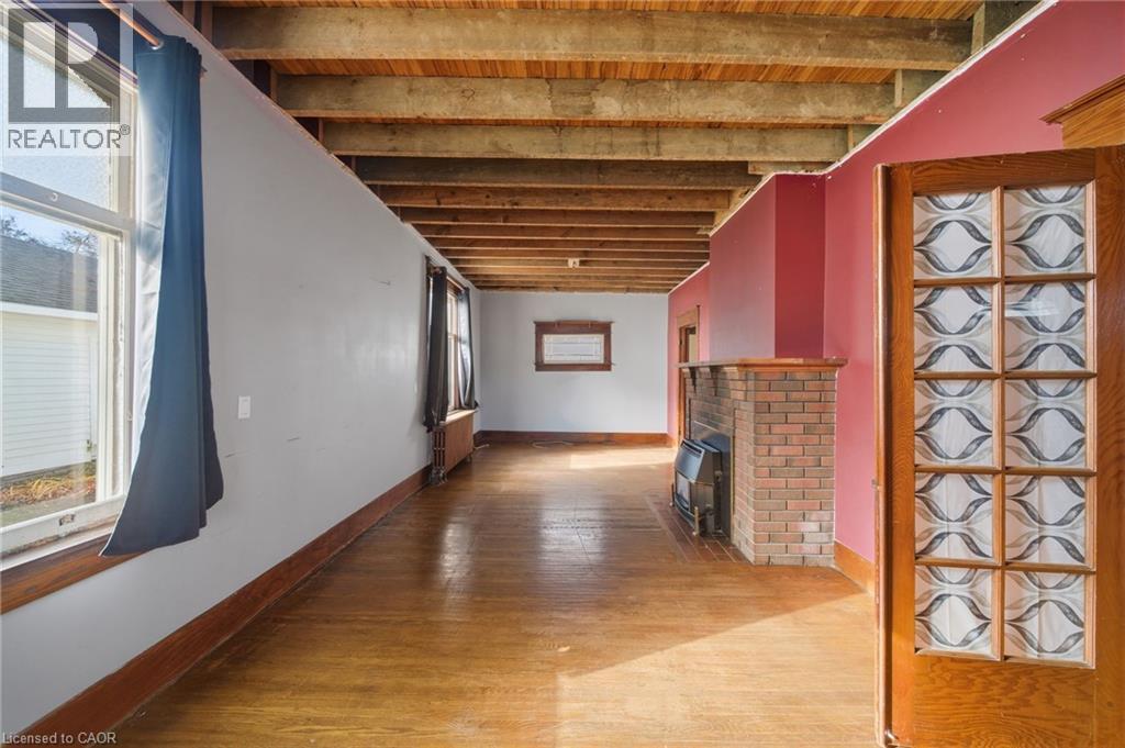 160 Head Street N, Simcoe, ON - Indoor Photo Showing Other Room