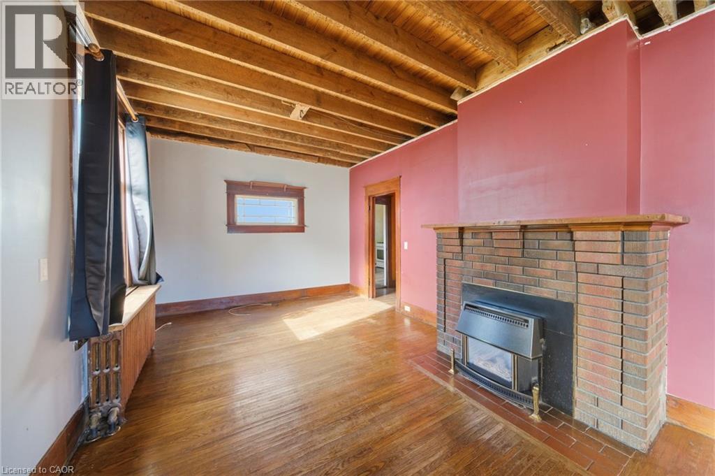 160 Head Street N, Simcoe, ON - Indoor Photo Showing Living Room With Fireplace