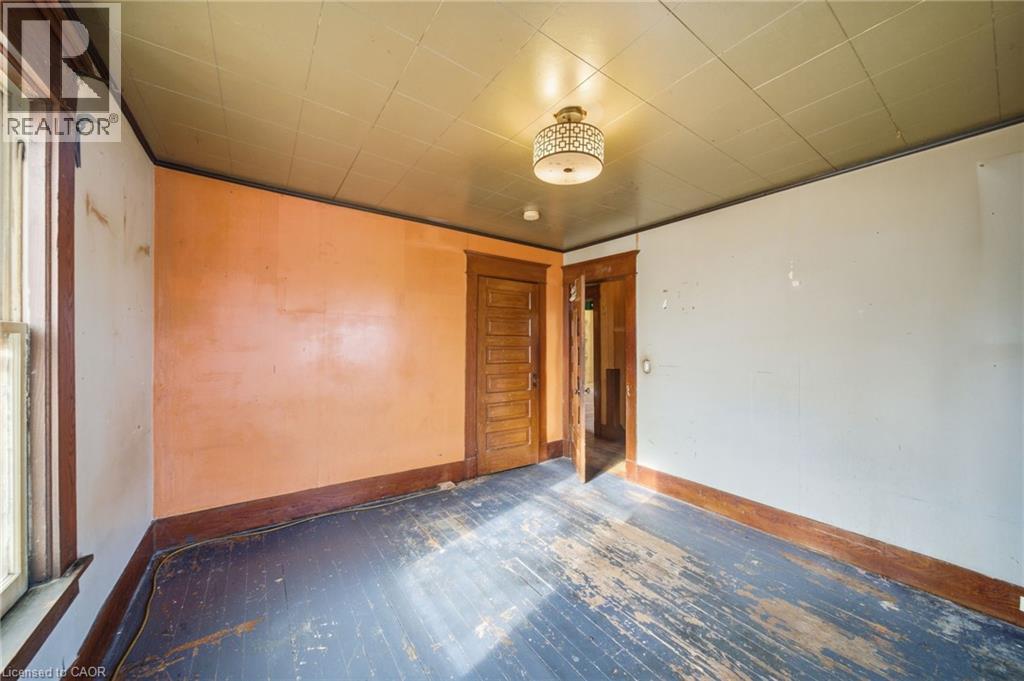 160 Head Street N, Simcoe, ON - Indoor Photo Showing Other Room