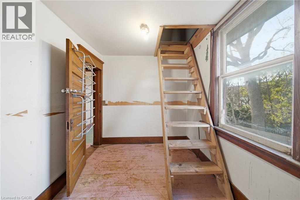 160 Head Street N, Simcoe, ON - Indoor Photo Showing Other Room