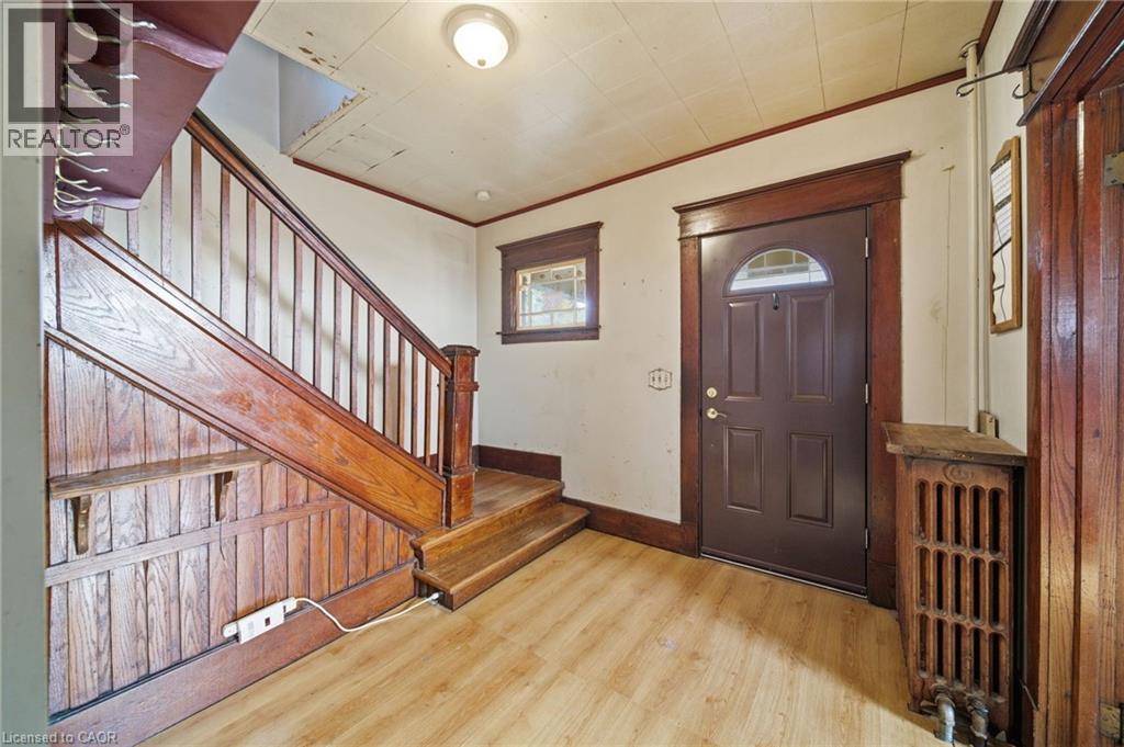 160 Head Street N, Simcoe, ON - Indoor Photo Showing Other Room