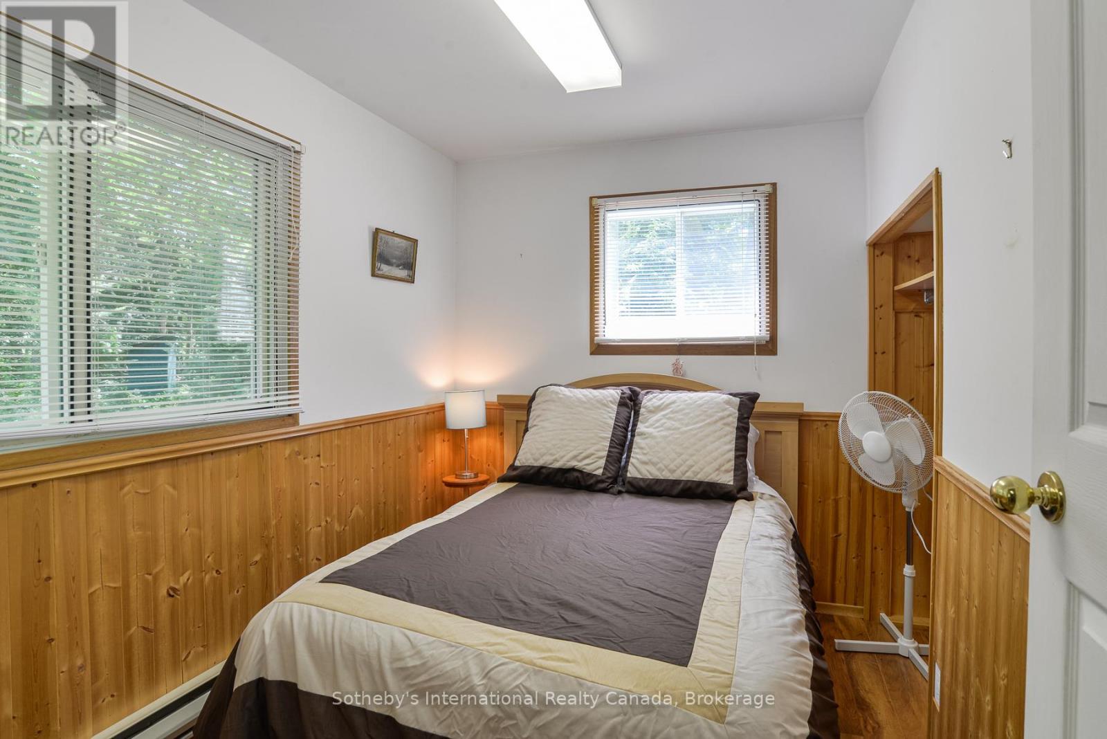 1145 South Morrison Lake Road, Gravenhurst (Wood (Gravenhurst)), ON - Indoor Photo Showing Bedroom