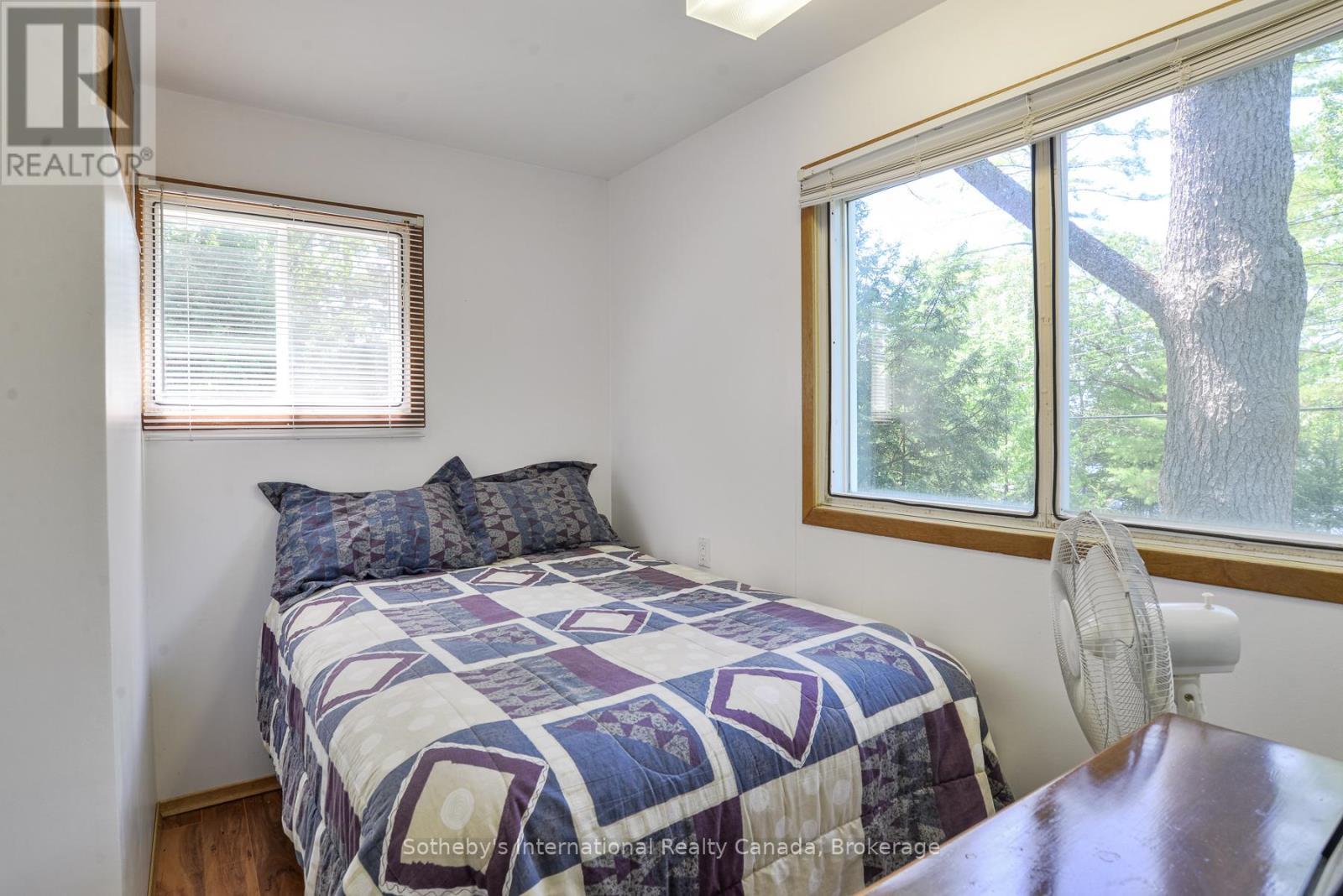 1145 South Morrison Lake Road, Gravenhurst (Wood (Gravenhurst)), ON - Indoor Photo Showing Bedroom
