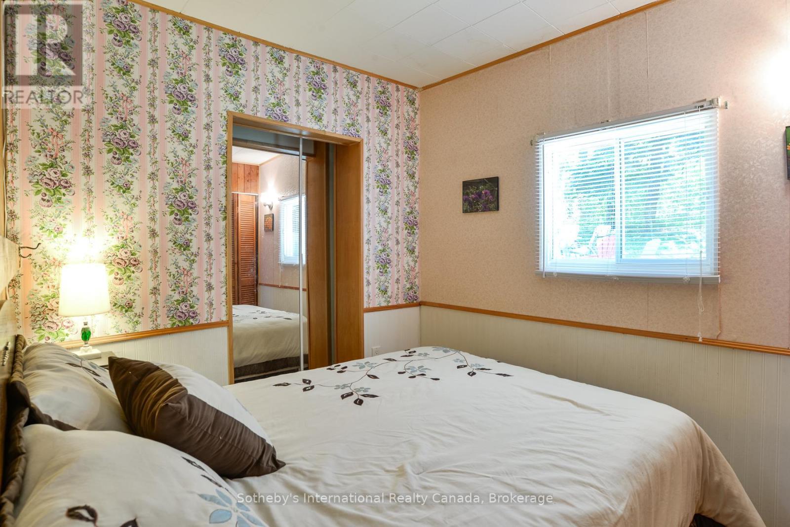 1145 South Morrison Lake Road, Gravenhurst (Wood (Gravenhurst)), ON - Indoor Photo Showing Bedroom