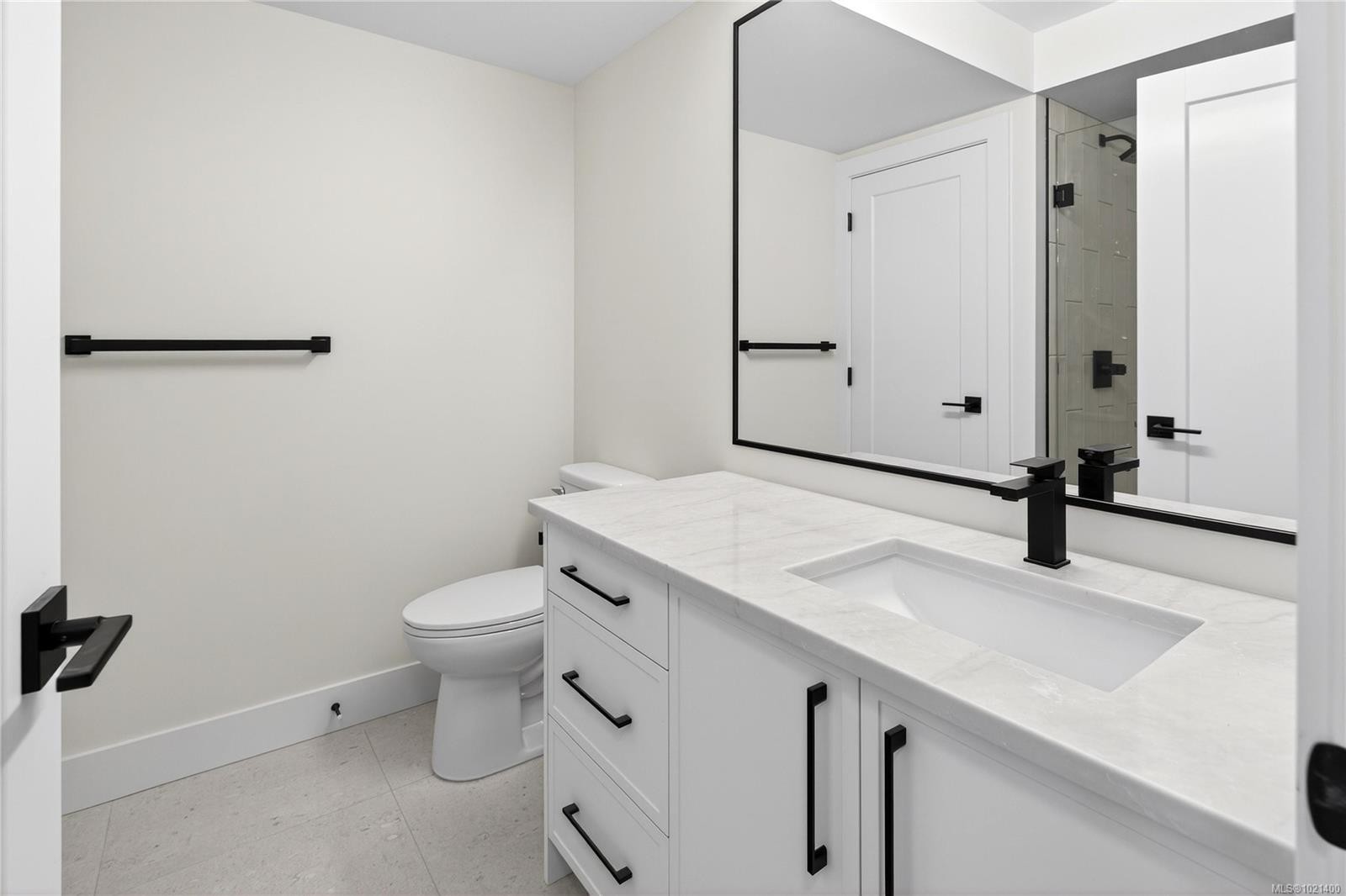 1544 Marble Pl, Langford, BC - Indoor Photo Showing Bathroom